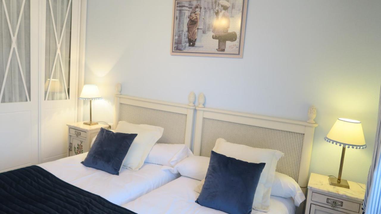 Apartamentos Palacio Azcárate Travesía Calvario Ezcaray Esterno foto