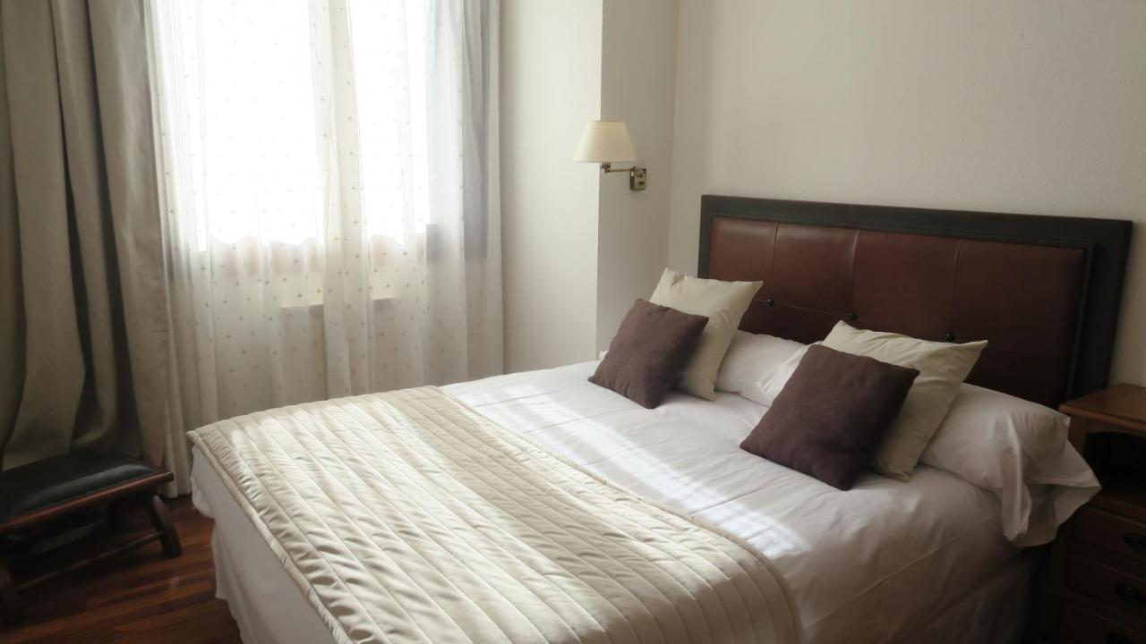 Apartamentos Palacio Azcárate Travesía Calvario Ezcaray Esterno foto